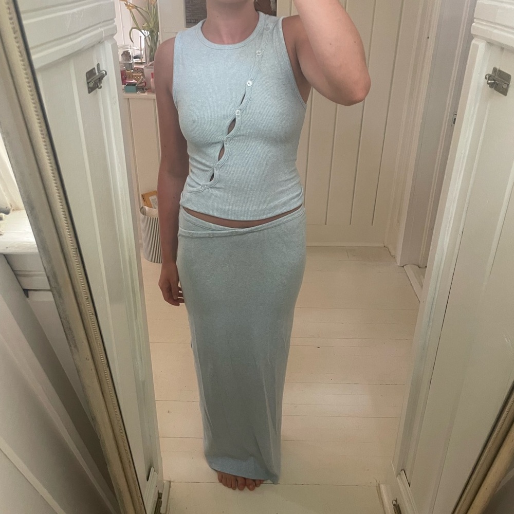 KOOKAI SET: Elegant Blue Maxi Skirt